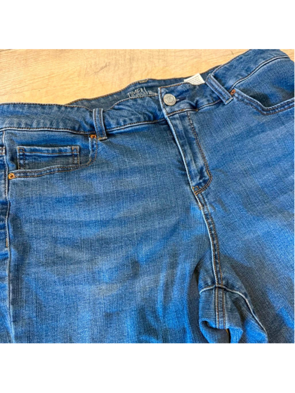 Women's Time and Tru Blue Jean Shorts Plus Size 16 - Picture 3 of 7
